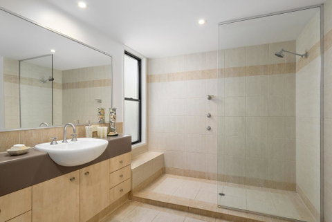 12 Naiad Court- Pool, Sleeps 8, Close To Beach - Accommodation Sunshine Coast 2