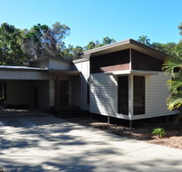 12 Satinwood Drive - Family home with swimming pool located in natural bushland and close to beach - Accommodation Sunshine Coast