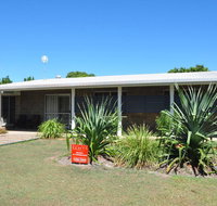 12 Zircon Street - Renovated beach shack with the perfect blend of comfort and coastal cool - Accommodation Sunshine Coast