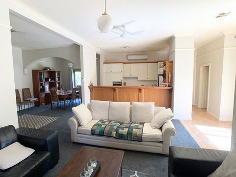 123 Hill St, Heart Of Orange, Double Brick - Accommodation Sunshine Coast 2