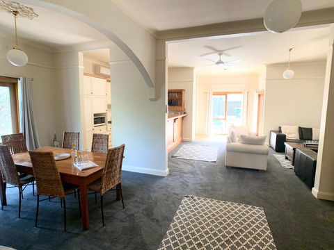123 Hill St, Heart Of Orange, Double Brick - Accommodation Sunshine Coast 1