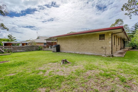 14 Double Island Drive - Rainbow Beach, Large Holiday House With Pool,Pets Welcome, Free Wi-Fi - Accommodation Sunshine Coast 3