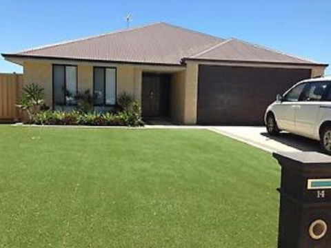 14Rosapark House - Accommodation Sunshine Coast 3