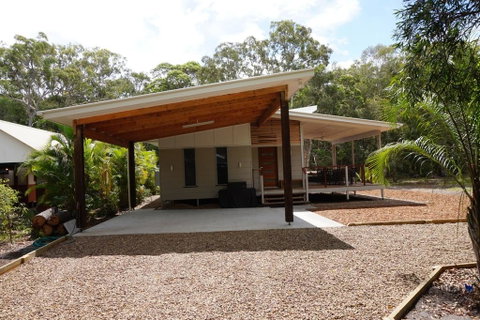 15 Esprit Drive - Rainbow Shores, Gorgeous, Modern Beach House - Accommodation Sunshine Coast 3