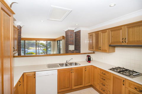 16 Shipton Cres - Secluded Away - Accommodation Sunshine Coast 1