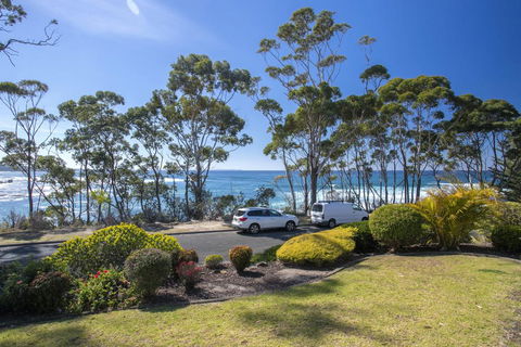 16 Shipton Cres - Secluded Away - Accommodation Sunshine Coast 0