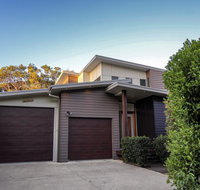 17 Naiad Court - Modern open plan family home with covered outdoor area and double lock-up garage - Accommodation Sunshine Coast