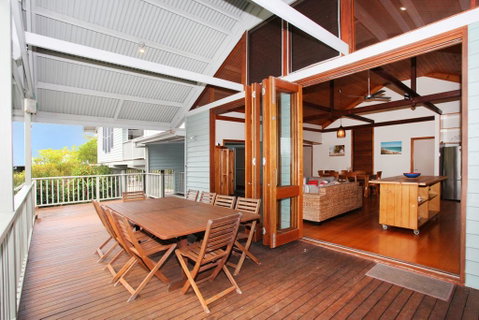18 Northbeach Place, Mudjimba Beach - Pet Friendly, Linen Included, WIFI - Accommodation Sunshine Coast 3