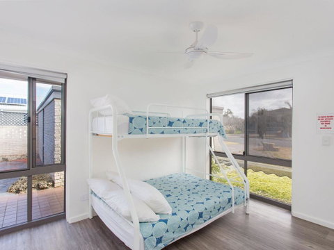 18 Rest Point - Accommodation Sunshine Coast 3
