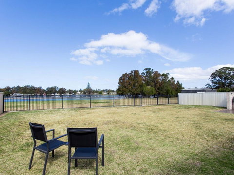 18 Rest Point - Accommodation Sunshine Coast 2
