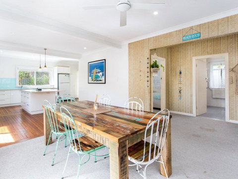 19 Lincoln Street - Accommodation Sunshine Coast 0