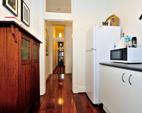 1904 - Central Historic 1 Bedroom Apartment - Accommodation Sunshine Coast 3