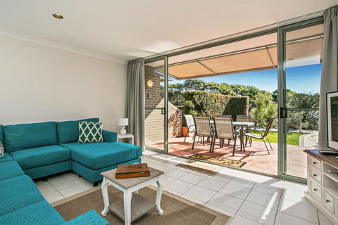 2 James Cook Apartments - Accommodation Sunshine Coast 2