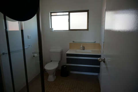 2-29 Rumbalara Avenue - Rainbow Beach, Bring Your Dog Or Your Cat Or Bring Both, Free Wi-Fi - Accommodation Sunshine Coast 1