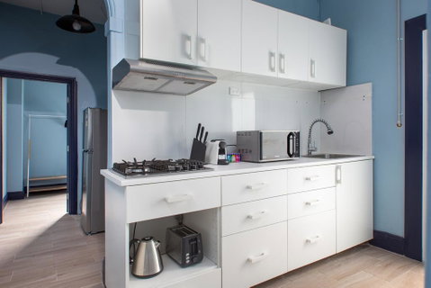 2-Bed Apartment Metres From Coogee Beach And Dining - Accommodation Sunshine Coast 2