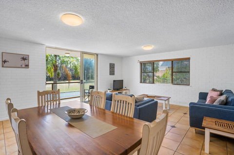 2/56 Lawson Street@Clarkes Beach - Accommodation Sunshine Coast 2