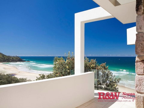 20 Arakoon Crescent - Accommodation Sunshine Coast 3