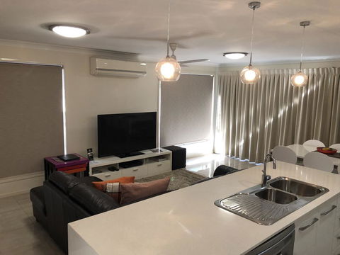 21 On Hursley Motel Apartments - Accommodation Sunshine Coast 2