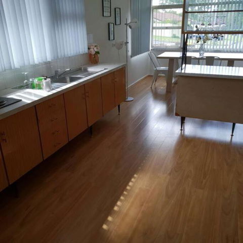 CAMPBELLTOWN HOLIDAY HOME 3 BED + FREE PARKING NCA039 - Accommodation Sunshine Coast 2