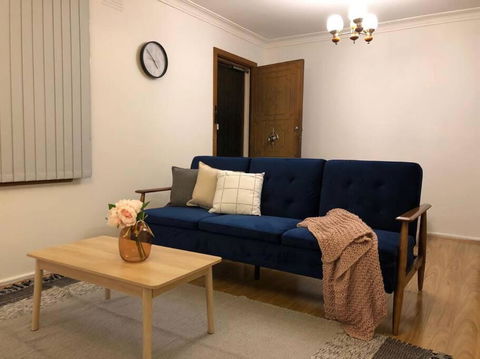 CAMPBELLTOWN HOLIDAY HOME 3 BED + FREE PARKING NCA039 - Accommodation Sunshine Coast 3