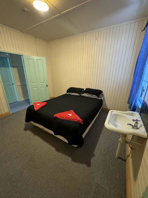 Carmila Hotel - Accommodation Sunshine Coast 1