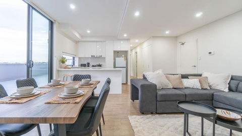 Central Canterbury Charm Sky View Free Parking - Accommodation Sunshine Coast 0