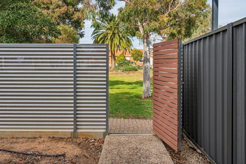 Churchill Condo - Accommodation Sunshine Coast 0