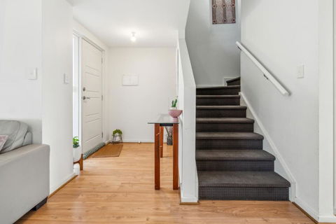Churchill Condo - Accommodation Sunshine Coast 4