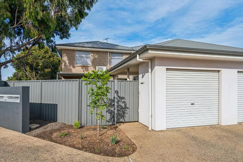 Churchill Condo - Accommodation Sunshine Coast 1