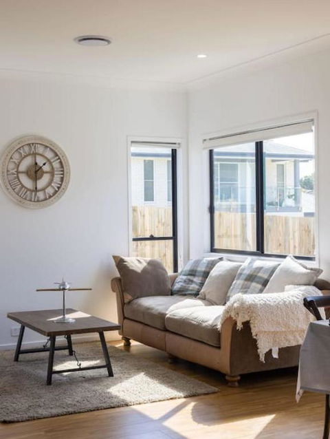 Cute 4BR Family Home In Calamvale - Accommodation Sunshine Coast 2