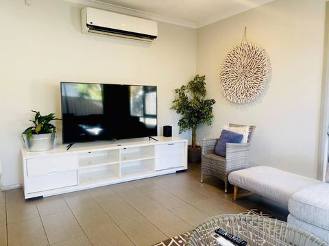 D119 Silver Birch Family Stay - Accommodation Sunshine Coast 3