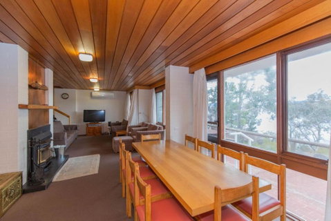 Dauphine 3 23 Townsend Street - Accommodation Sunshine Coast 0