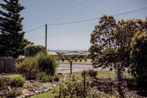 Deja Blue - Beach Shack Paradise - Accommodation Sunshine Coast 1