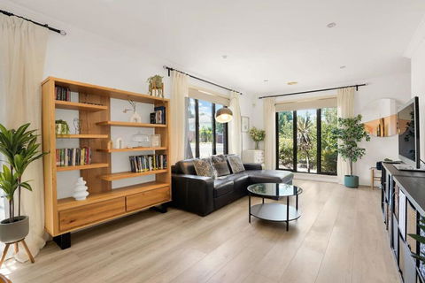 Deluxe Family Montpellier Gardens Estate - Burwood - Accommodation Sunshine Coast 2