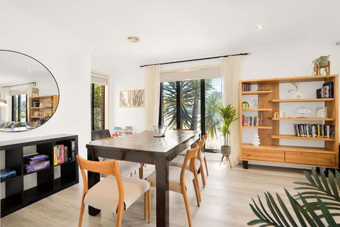 Deluxe Family Montpellier Gardens Estate - Burwood - Accommodation Sunshine Coast 3