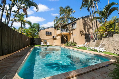 Descola 10 - Accommodation Sunshine Coast 1