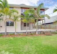 29 Cypress Avenue - Rainbow Beach Close to the beach with a pool - Accommodation Sunshine Coast