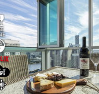 2BR EPIC VIEWS  CBD  2 Cars  Pool Wine Gym Netflix - Accommodation Sunshine Coast