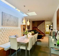 3 Storey Home Close Walk to Fox Studios SCG  City - Accommodation Sunshine Coast