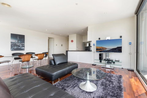 3-Bed Apartment With Parking Near Parks And Dining - Accommodation Sunshine Coast 0