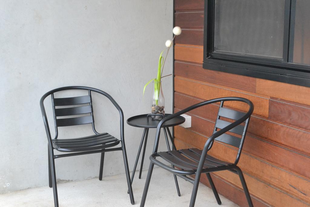 Curlewis VIC Accommodation Sunshine Coast