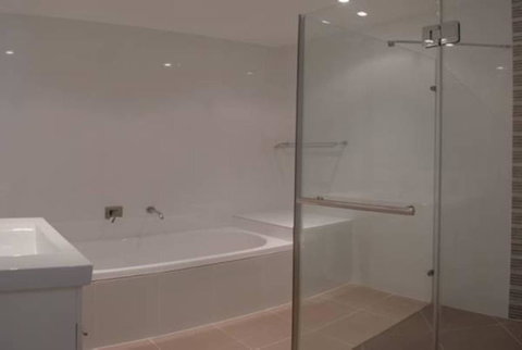 33 Esprit Drive - Rainbow Shores, Style, Comfort And Relaxation, Pets Welcome, Pool - Accommodation Sunshine Coast 2