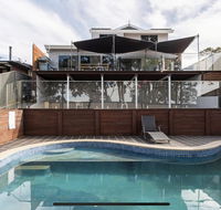 5 bedroom with POOL and Studio Vues Relaxantes - Accommodation Sunshine Coast