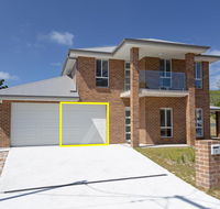 5 Bent Street - huge house with Foxtel  Aircon - Accommodation Sunshine Coast