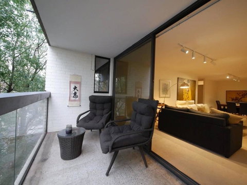 5 Star In Prime Double Bay Location With Balcony - Accommodation Sunshine Coast 3