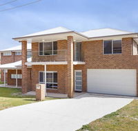 5B BENT STREET - LARGE HOUSE WITH DUCTED AIR CON WIFI  FOXTEL - Accommodation Sunshine Coast