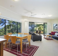 6 Avenal - Accommodation Sunshine Coast