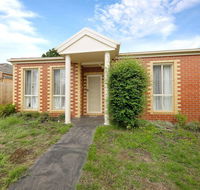 6 CAN STAY CENTRAL GLEN WAVERLEY - Accommodation Sunshine Coast