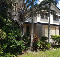 8 Hakea Place - Family Home on a Quiet Street Close to Beach  Shops Pet Friendly - Accommodation Sunshine Coast