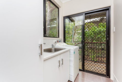 8 Ibis Court - Rainbow Shores, Swimming Pool, Walk To Beach, Executive Beach House - Accommodation Sunshine Coast 2